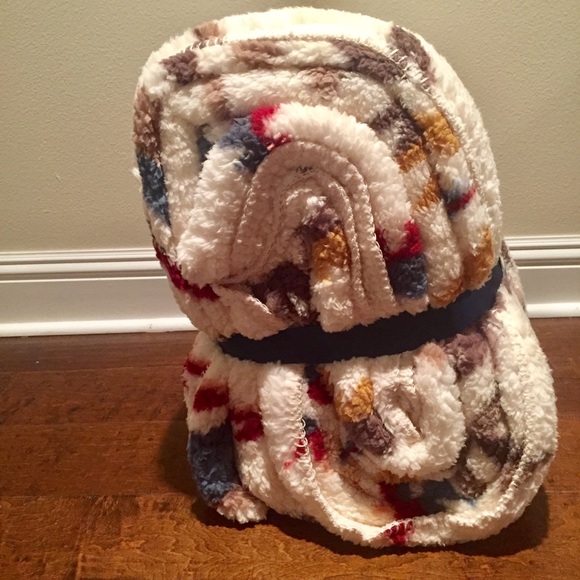 Pendleton Sherpa Fleece Blanket - King Size - Picture 3 of 11